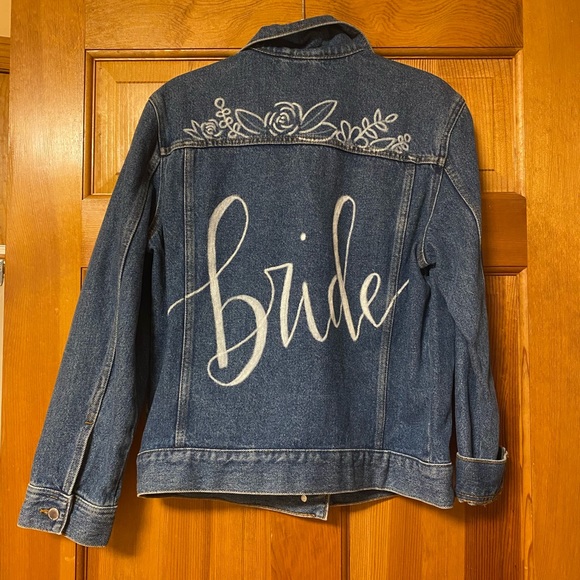 Perfect condition - Bride jacket 👰🏻♀️ - Picture 1 of 3